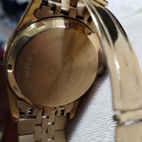 NOT WORN Croton Yellow Gold Watch Factory Diamond Bezel, Auto Movement Date Set - Picture 3 of 6